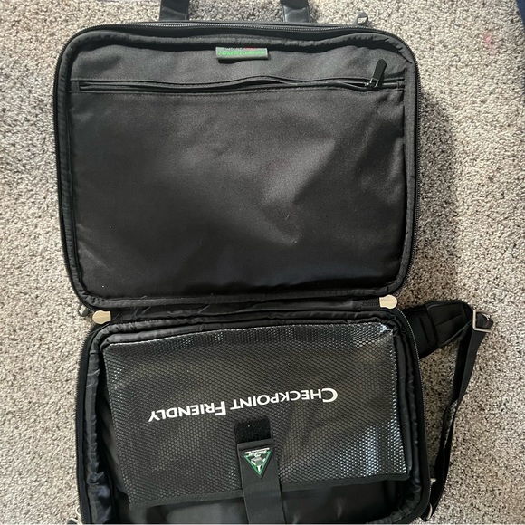 NWOT Mobile Edge ScanFast Checkpoint Friendly Briefcase - Picture 3 of 5